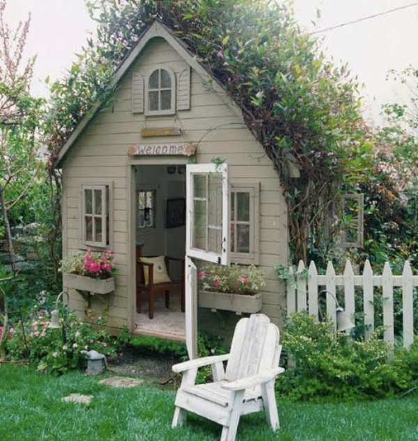 8-New-Ideas-For-Kids-Outdoor-Playhouses-1